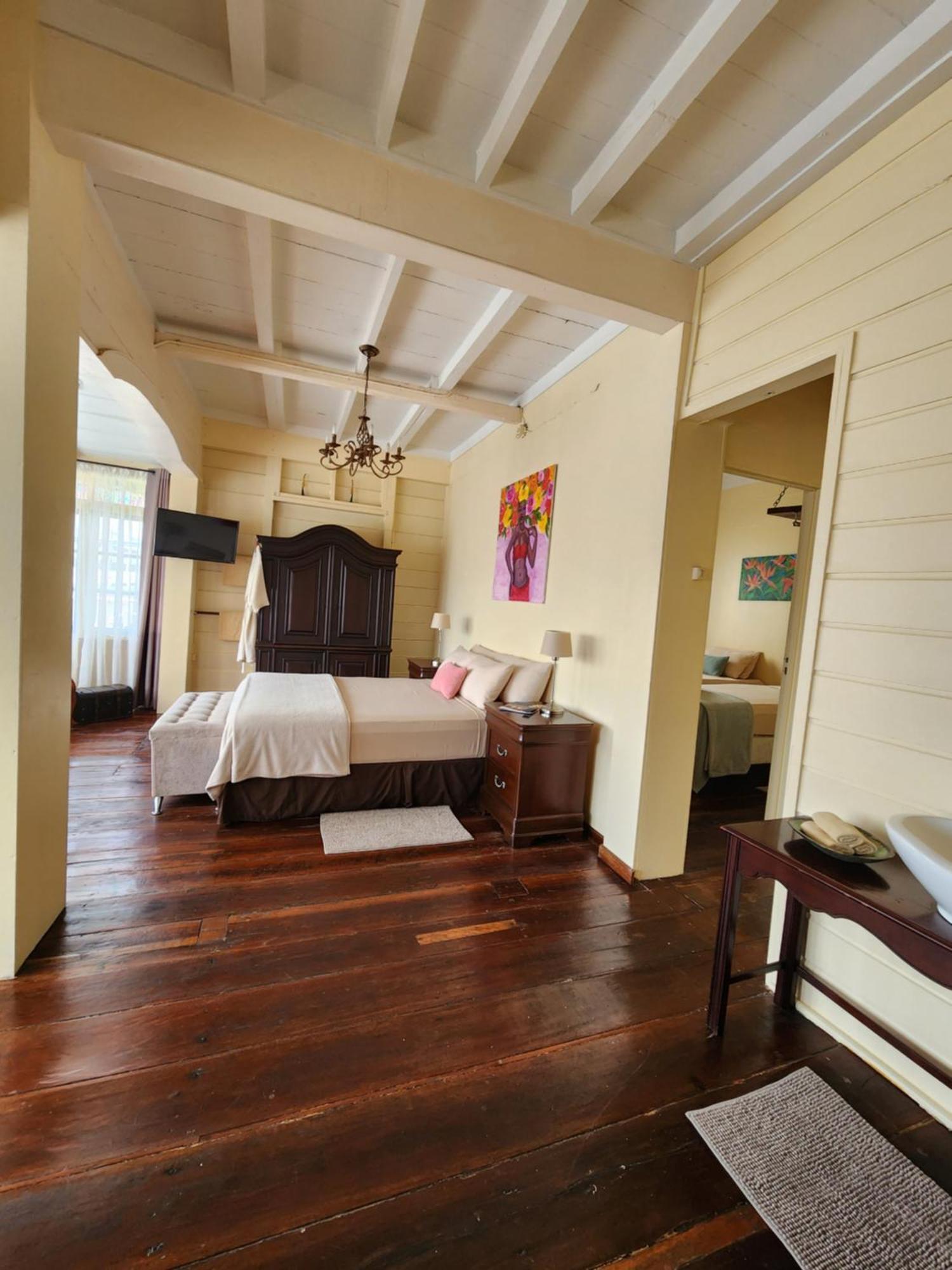 Prins Hendrik Suites Paramaribo Luaran gambar